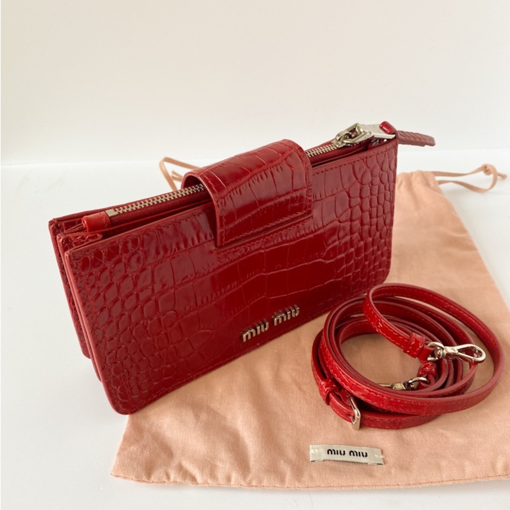 New Miu Miu Red Crocodile-Embossed Women's Bag